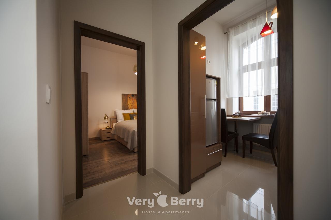Przestronny Apartament Very Berry W Poznaniu Z Dwiema Sypialniami By Noclegi Renters المظهر الخارجي الصورة